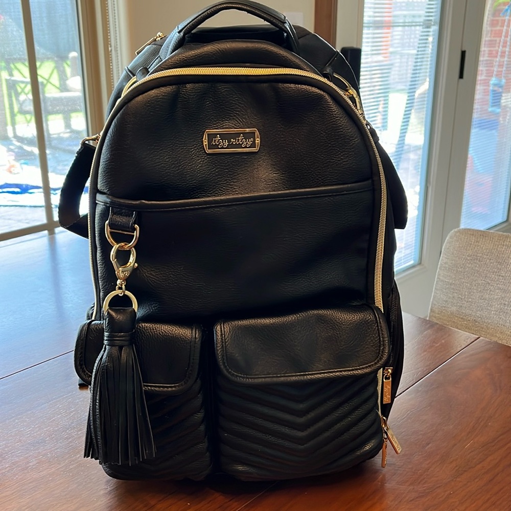 Itzy Ritzy Boss Diaper Bag Vegan Black Leather
